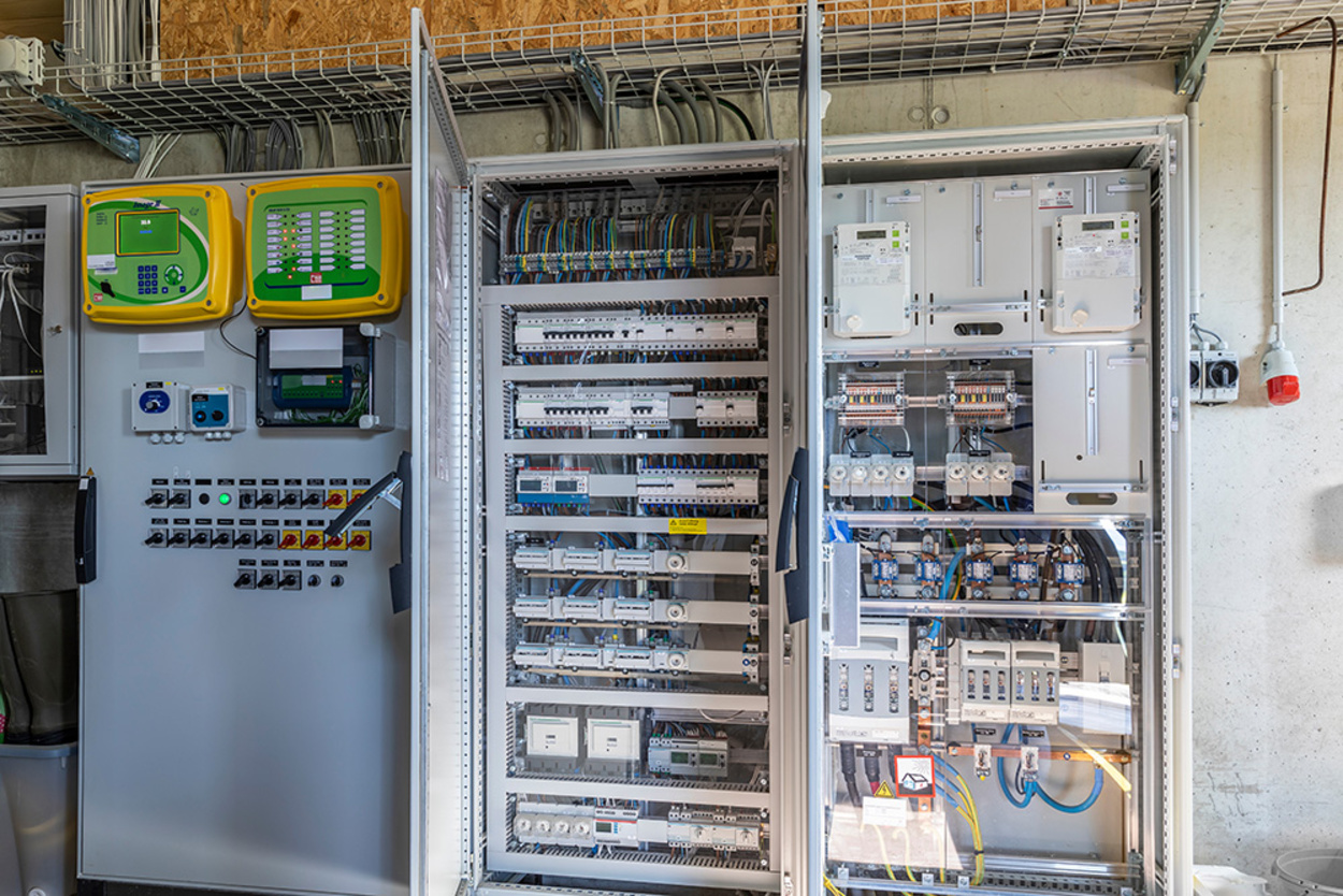 Nieder&shy;spannungs&shy;anlagen bei Muster Elektro in Musterstadt